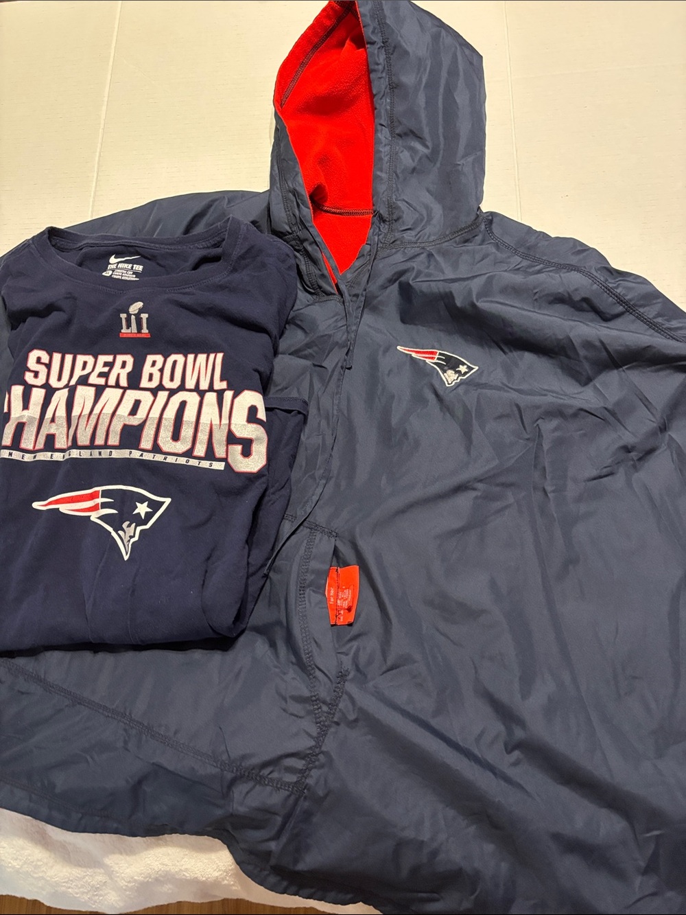 New England Patriots Women’s Hooded Poncho + Nike XL Super Bowl VI Champs shirt